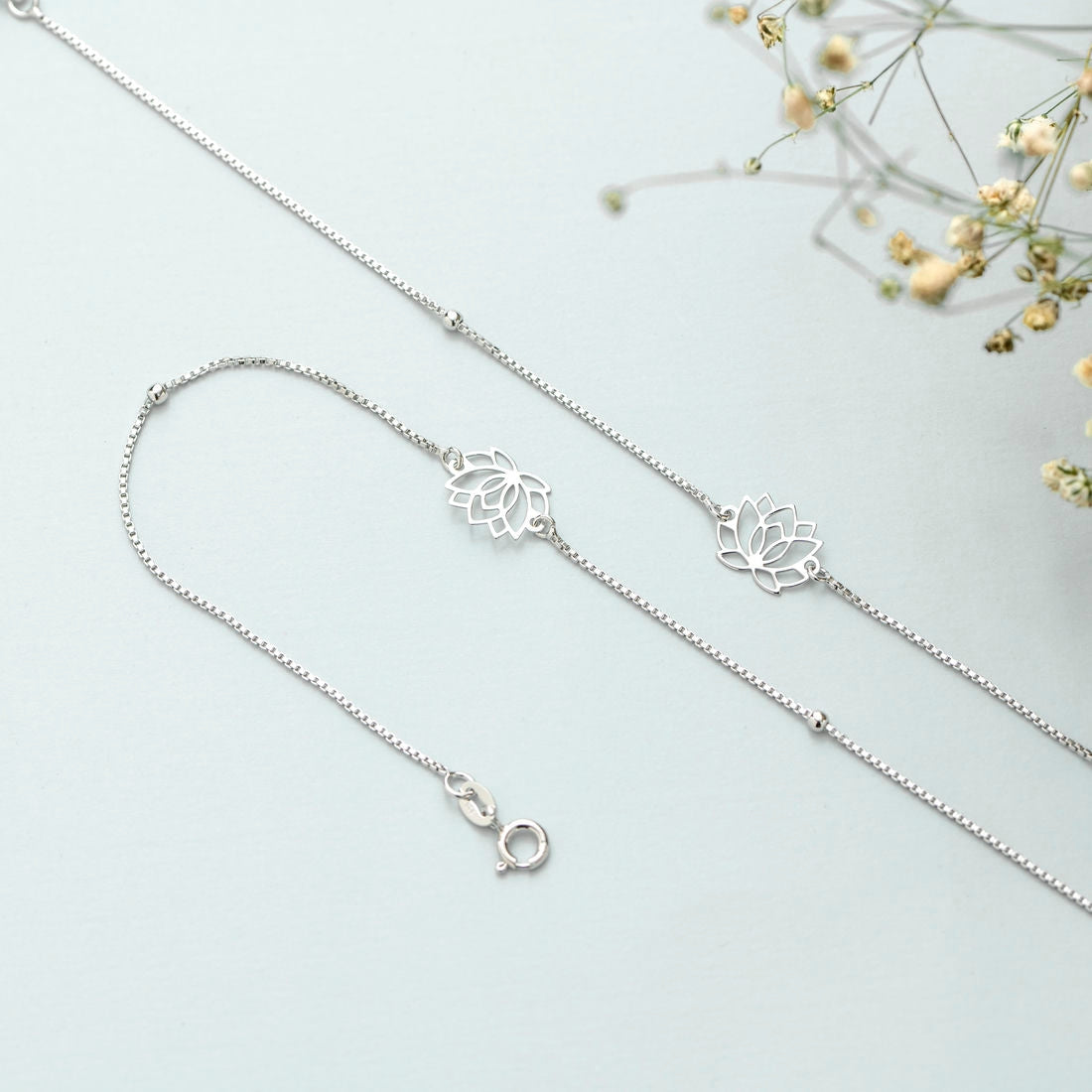 925 Sterling Silver lotus anklet jewellery for women featuring delicate flower charms on a silver chain – Zavya