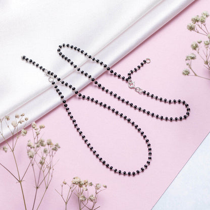 925 Sterling Silver black bead anklet for women among small white flowers – Zavya