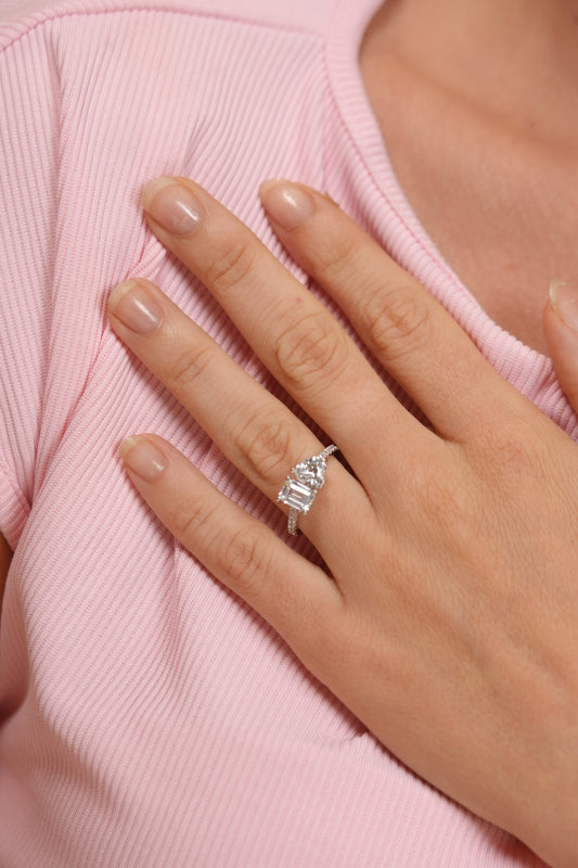 Toi Et Moi Heart Emerald Diamond Solitaire Ring | Daily Wear