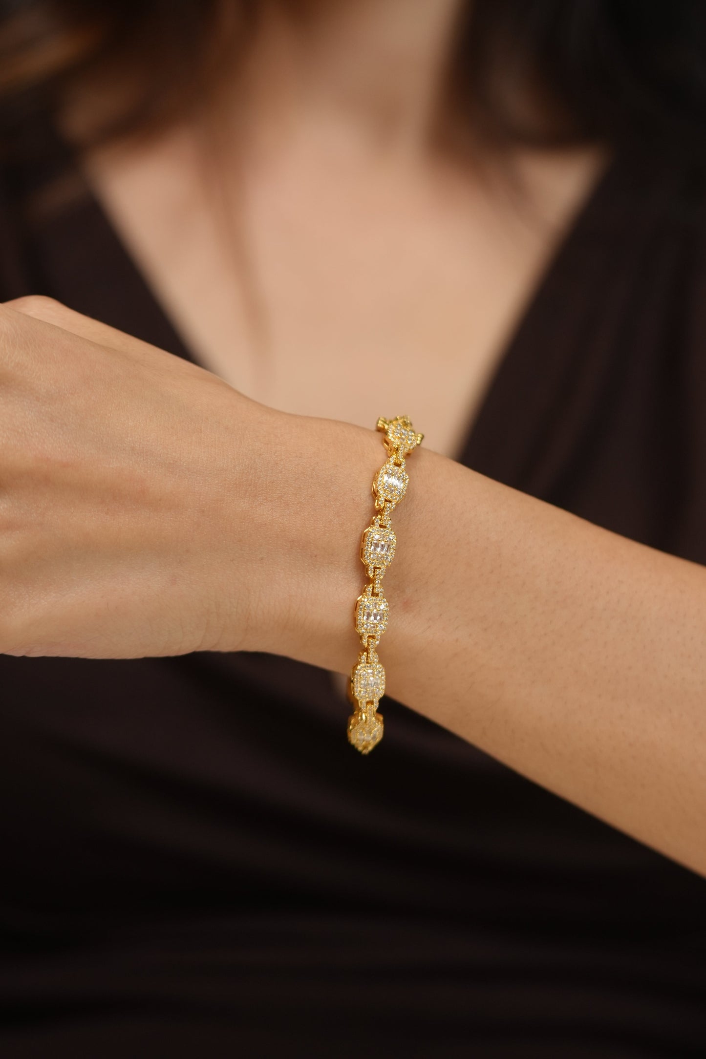 Intertuned Diamond Linked Tennis Bracelet | Illusion Pressure Setting