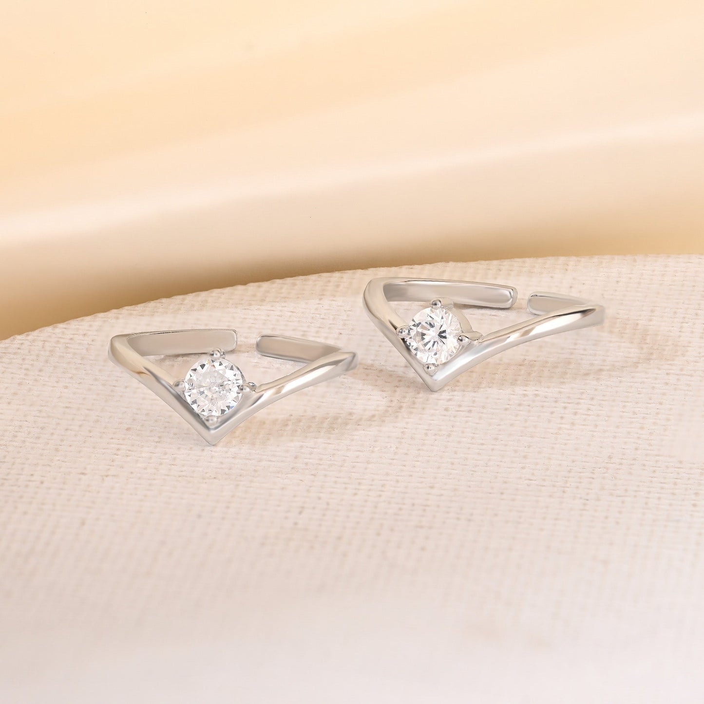Solitaire CZ Toe Ring