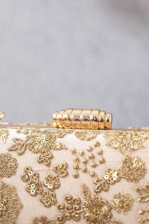 AMYRA - Ada Capsule Clutch
