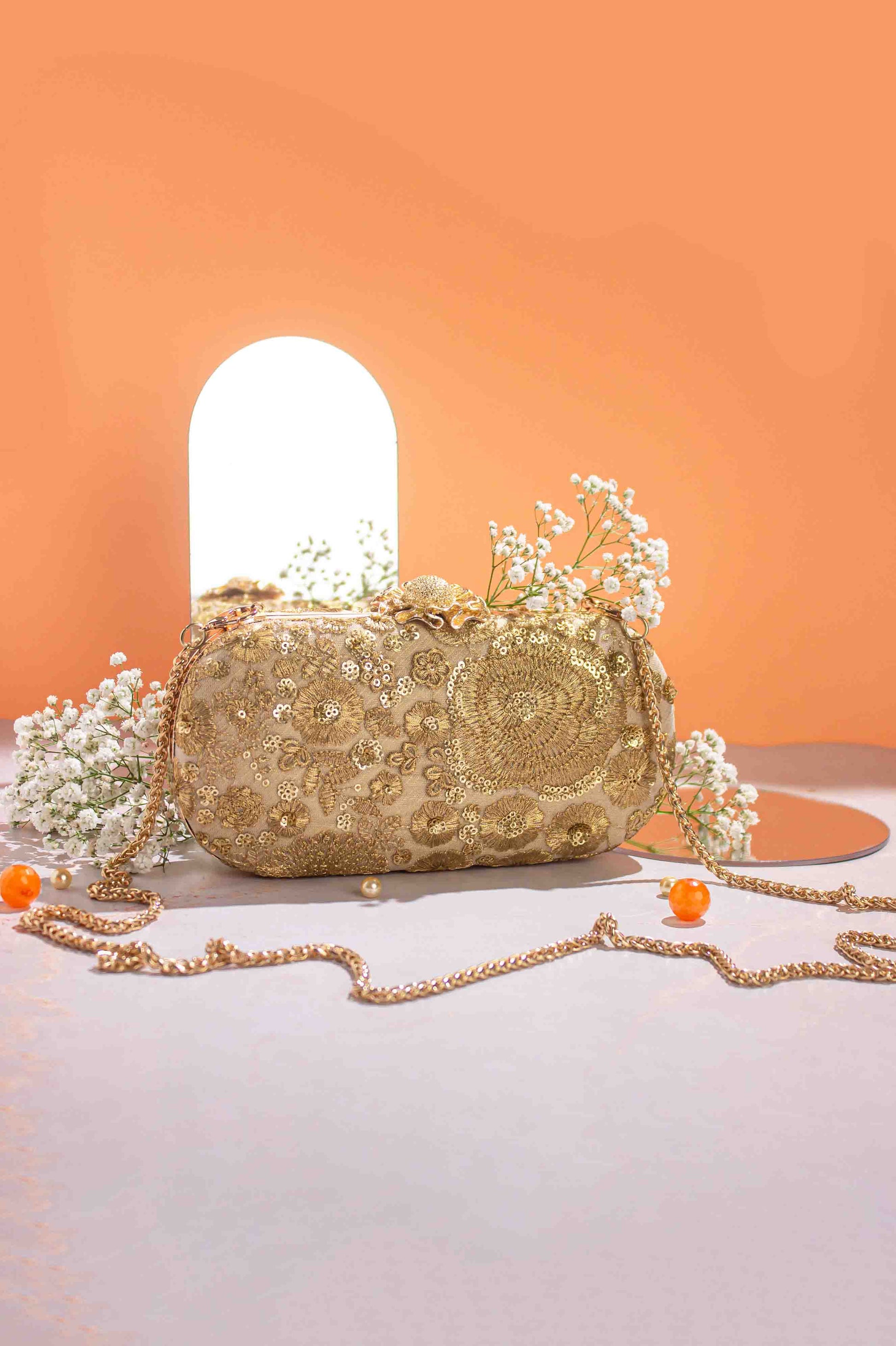 AMYRA - Aurelia Capsule Clutch