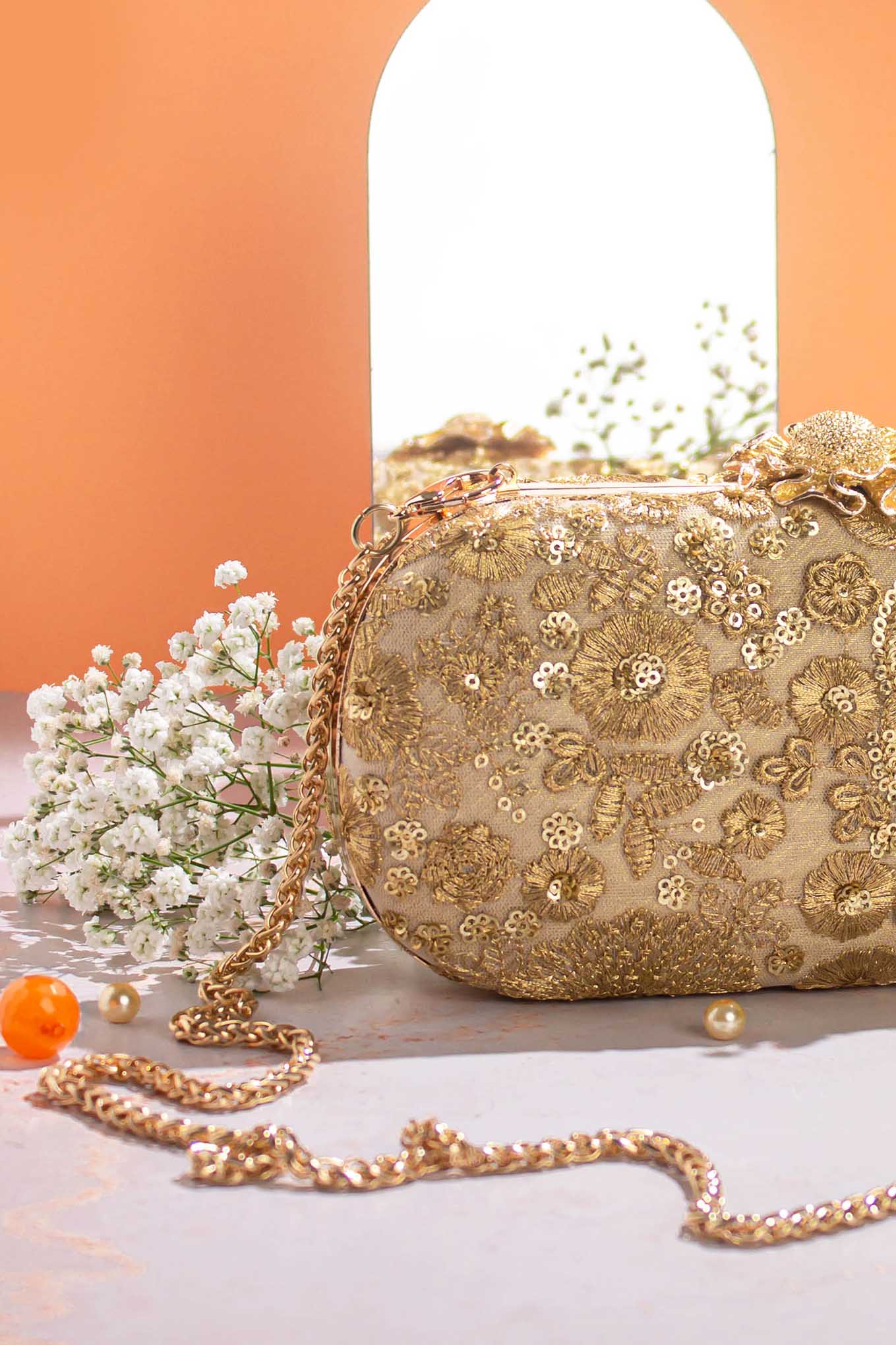 AMYRA - Aurelia Capsule Clutch