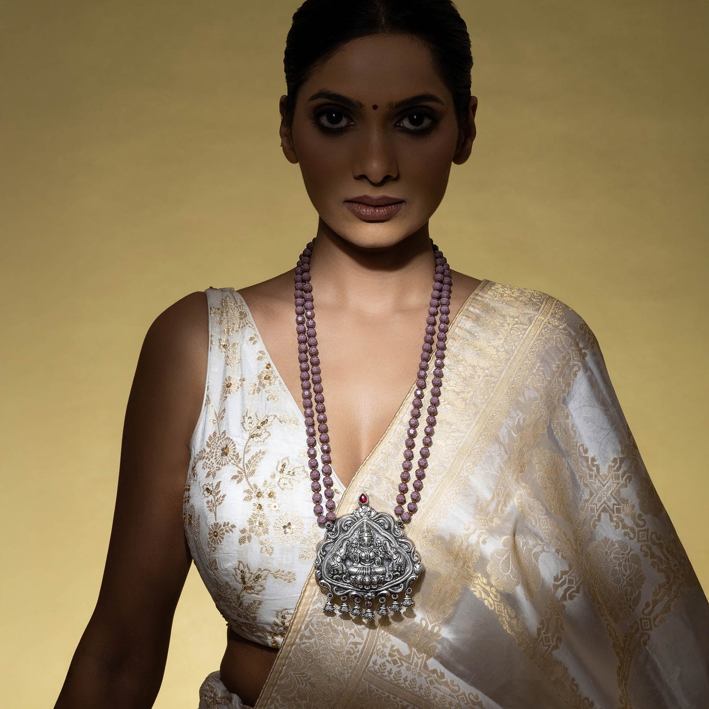 Belladonna Motif Silver Necklace