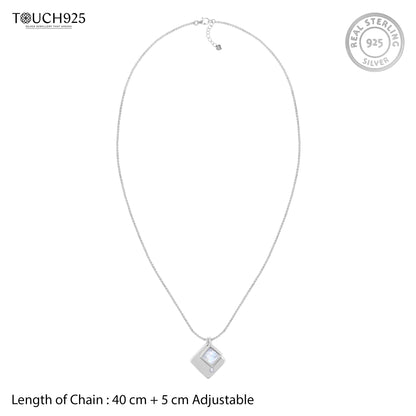 Overlapping Squares Necklace
