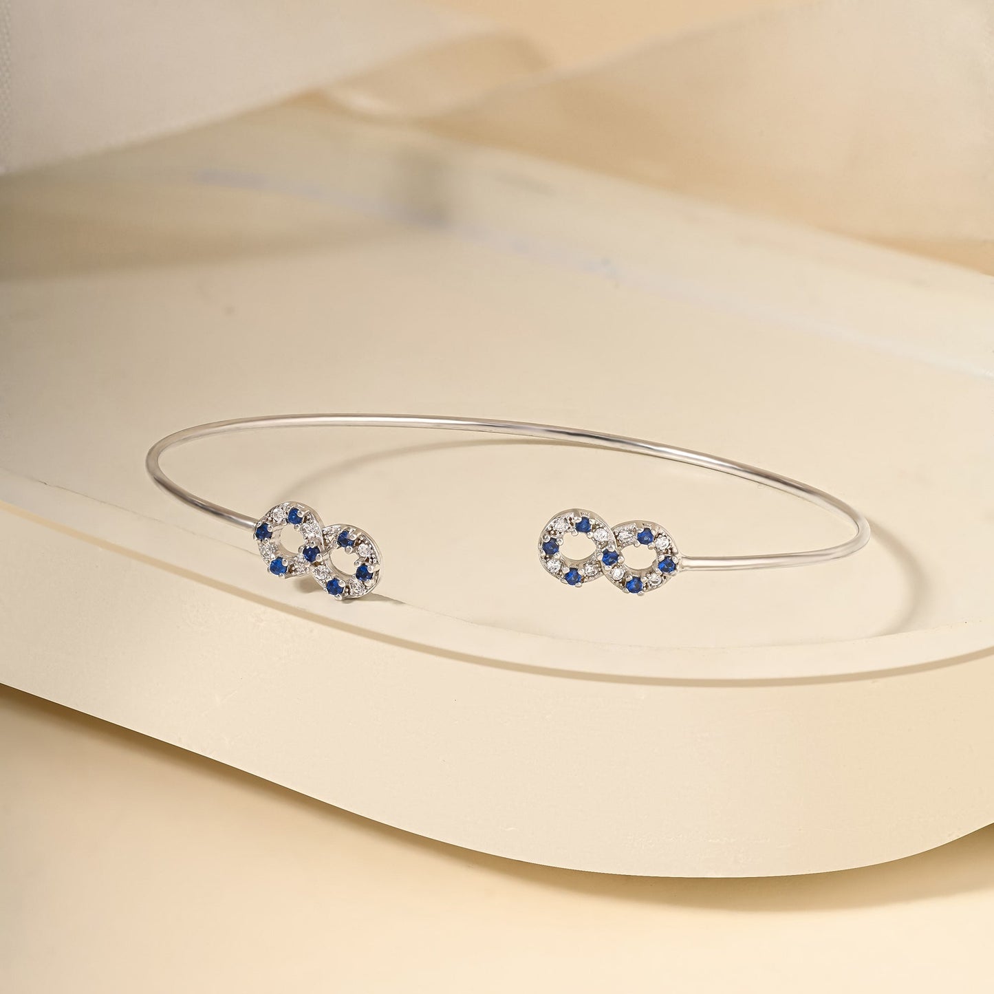 Infinity Charm kada
