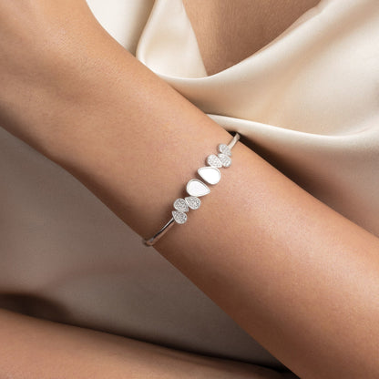Luminous Ovals Kada