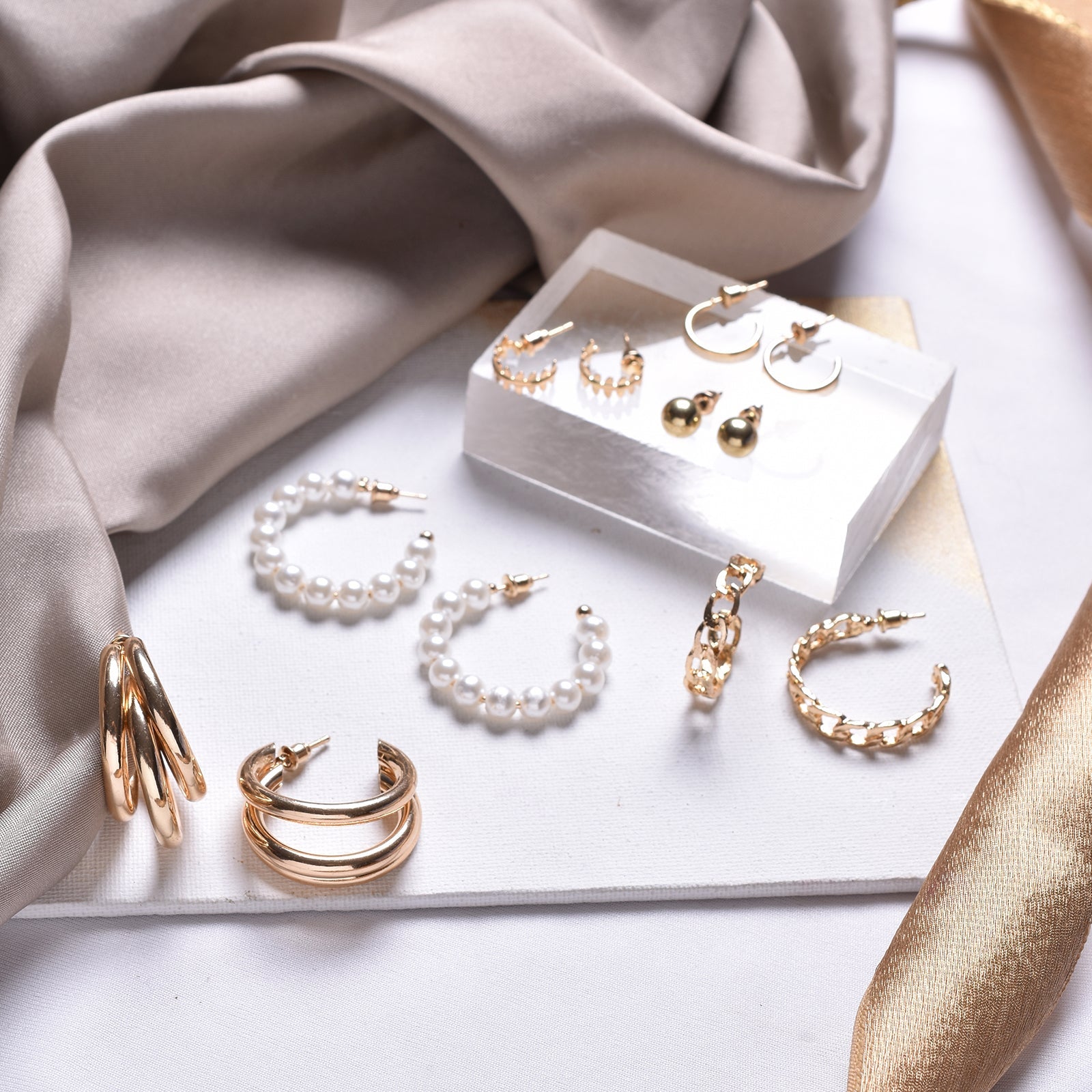 Bewitched Poe Gold And Pearl Earring Set