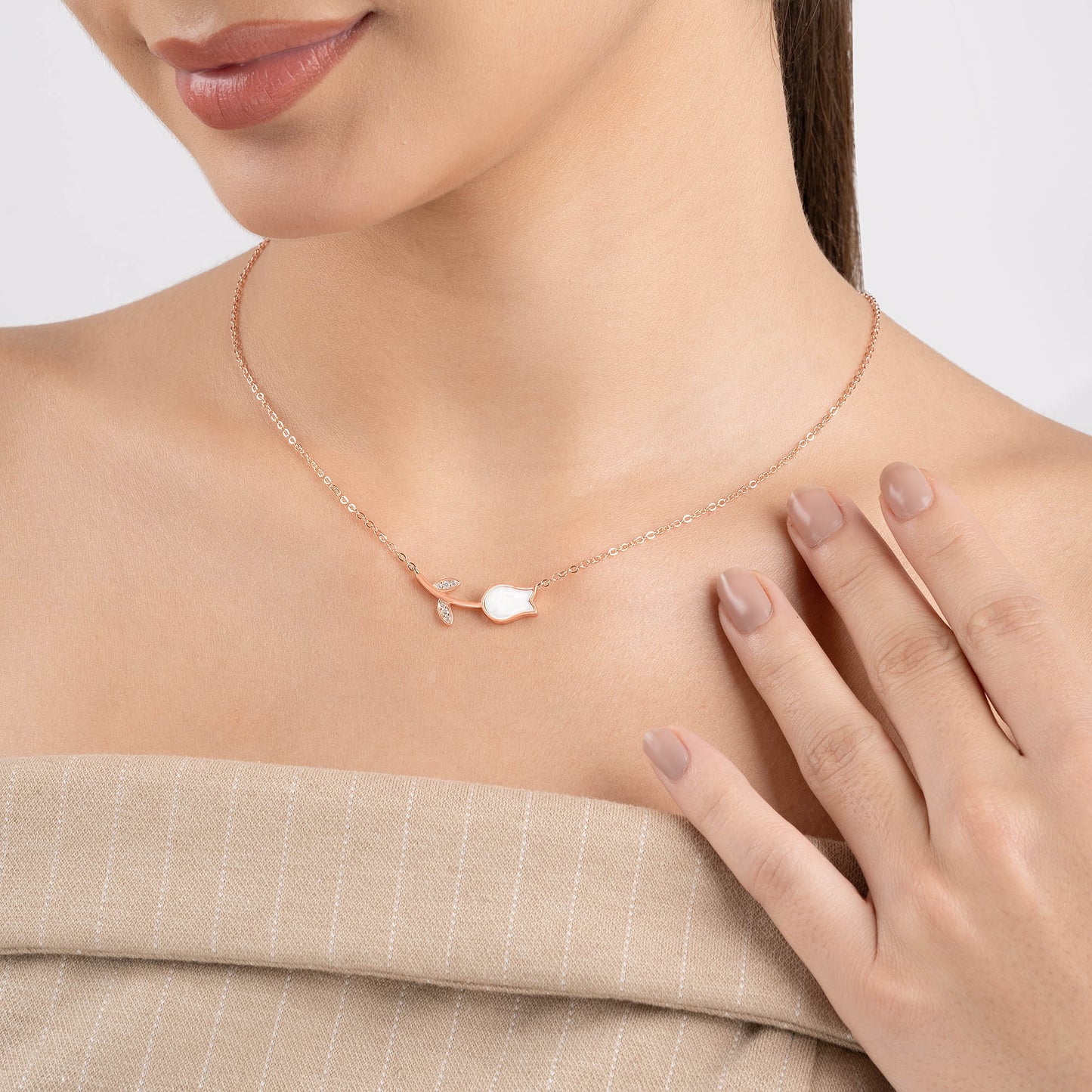 Tulip Pendant Necklace