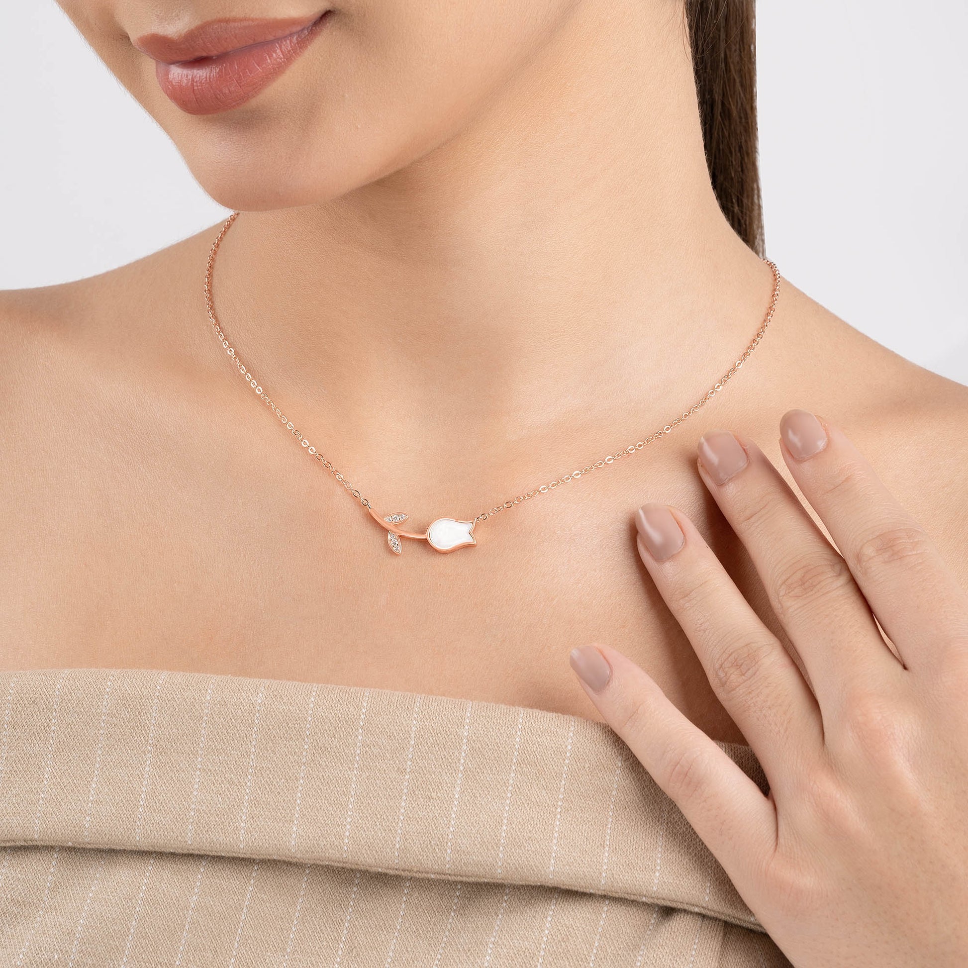 Tulip Pendant Necklace