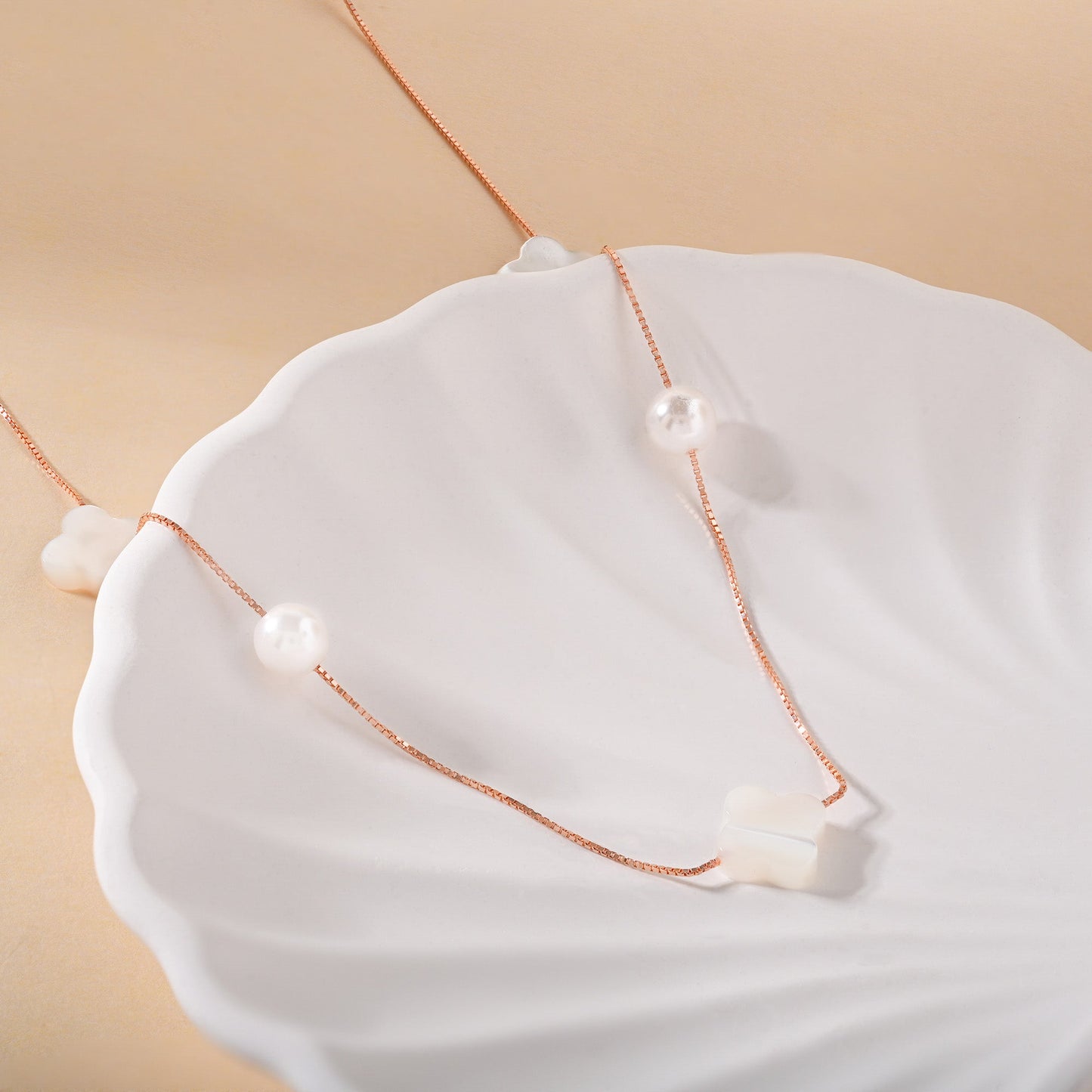 Flowers & Pearls Necklace