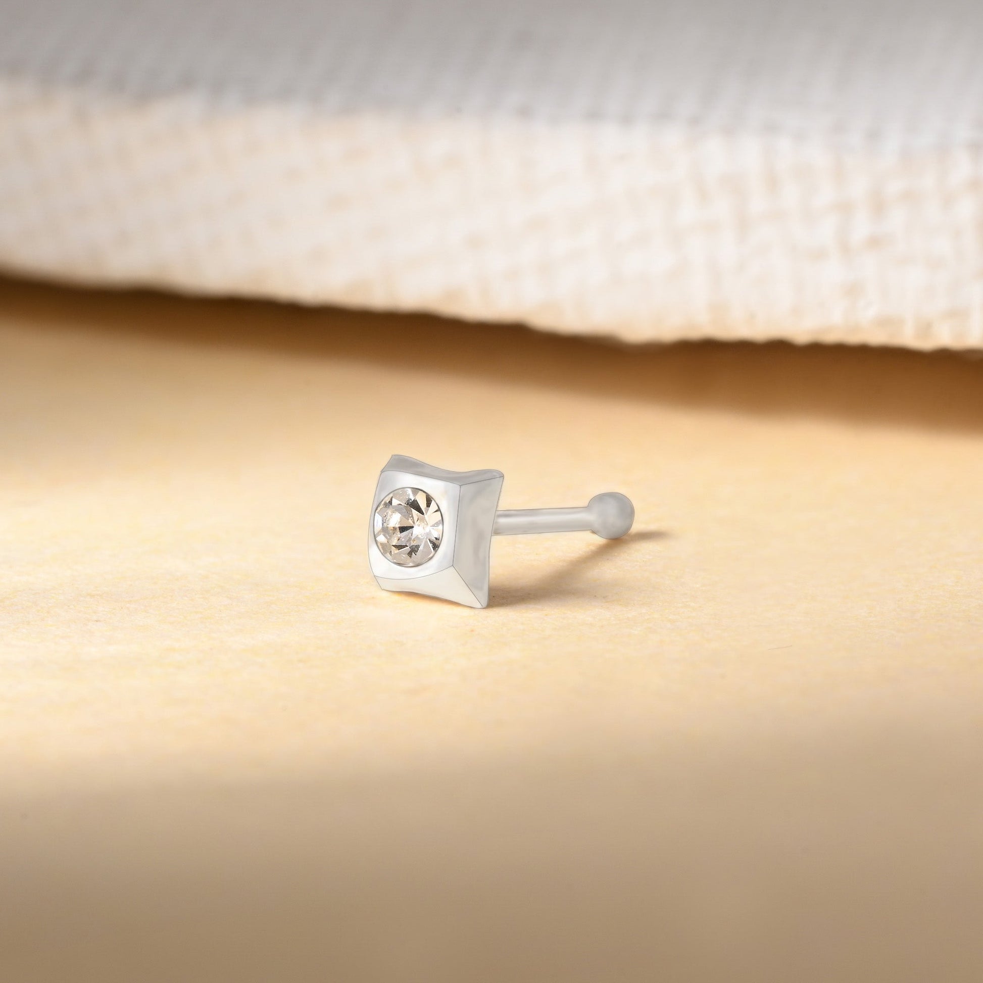 Square Dot Nose Pin