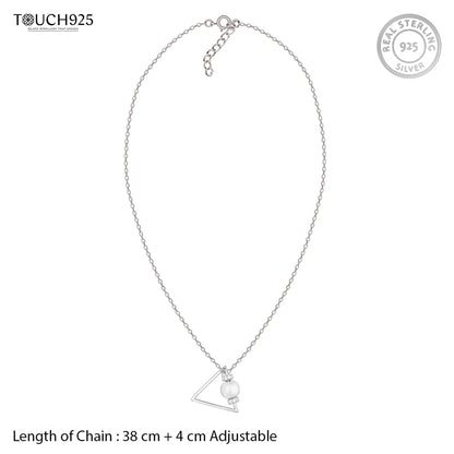 Graceful Triangle Pearl Necklace