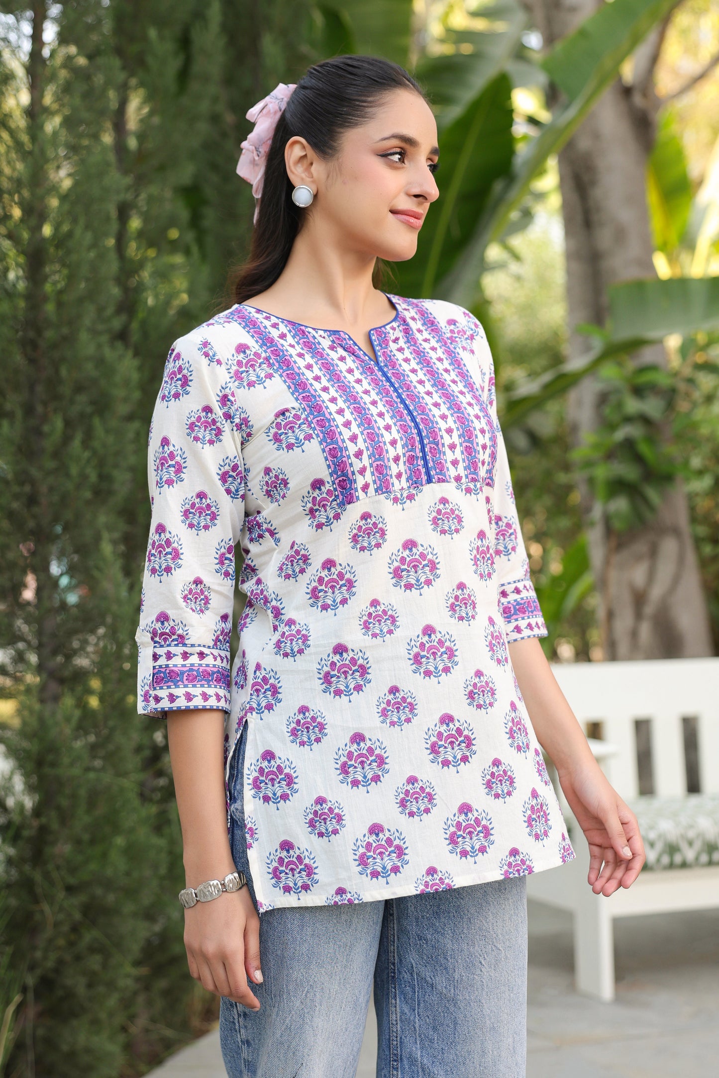Casual wear ethnic motif print round neck cotton top