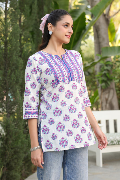 Casual wear ethnic motif print round neck cotton top