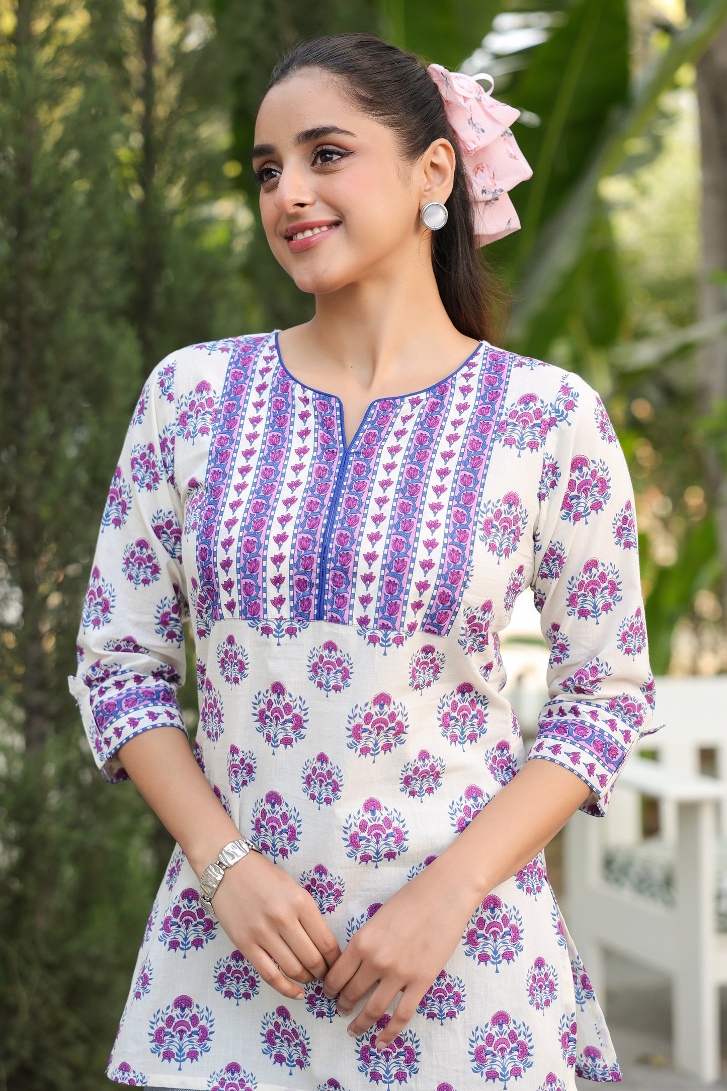 Comfortable round neck ethnic print cotton top for women