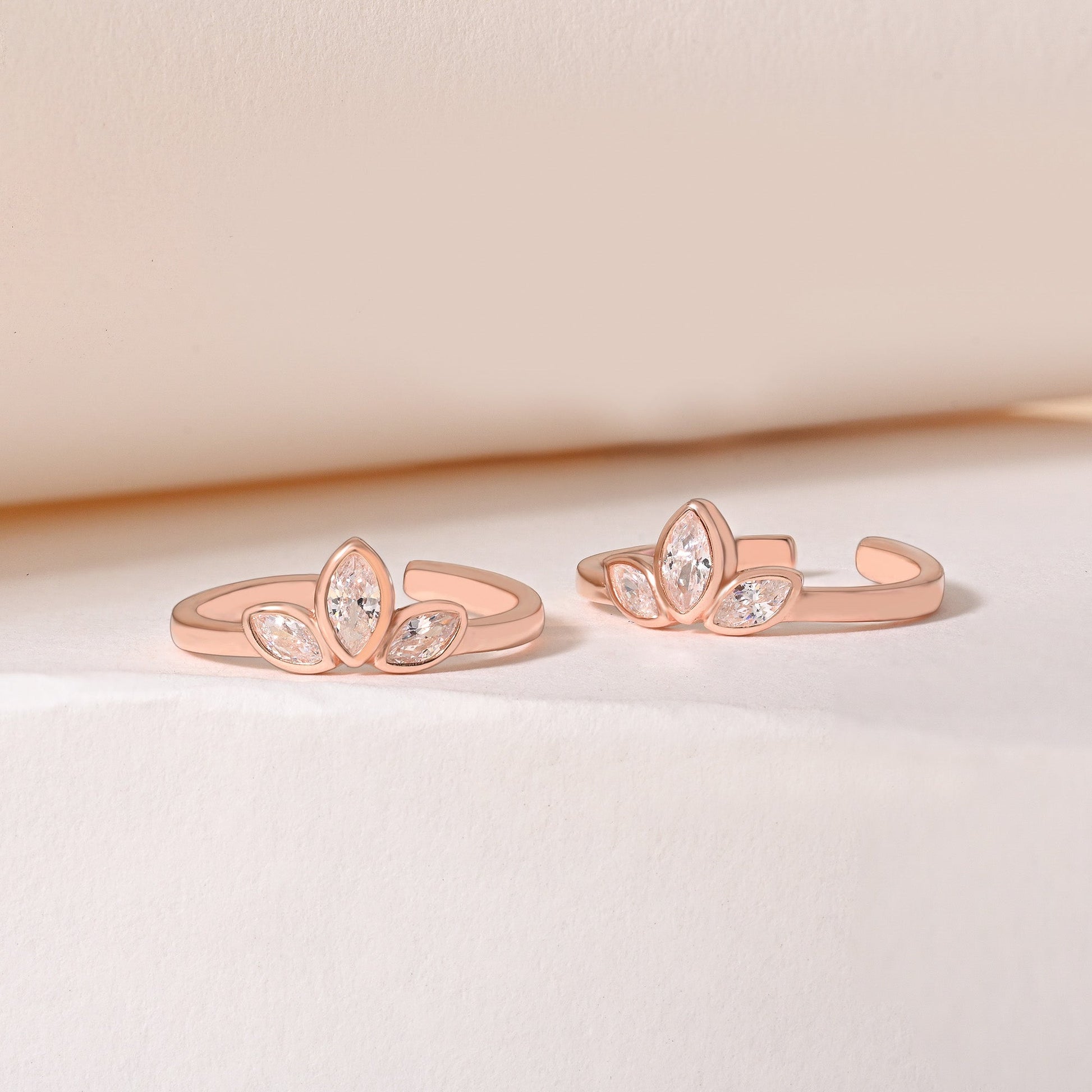 silver toe ring
