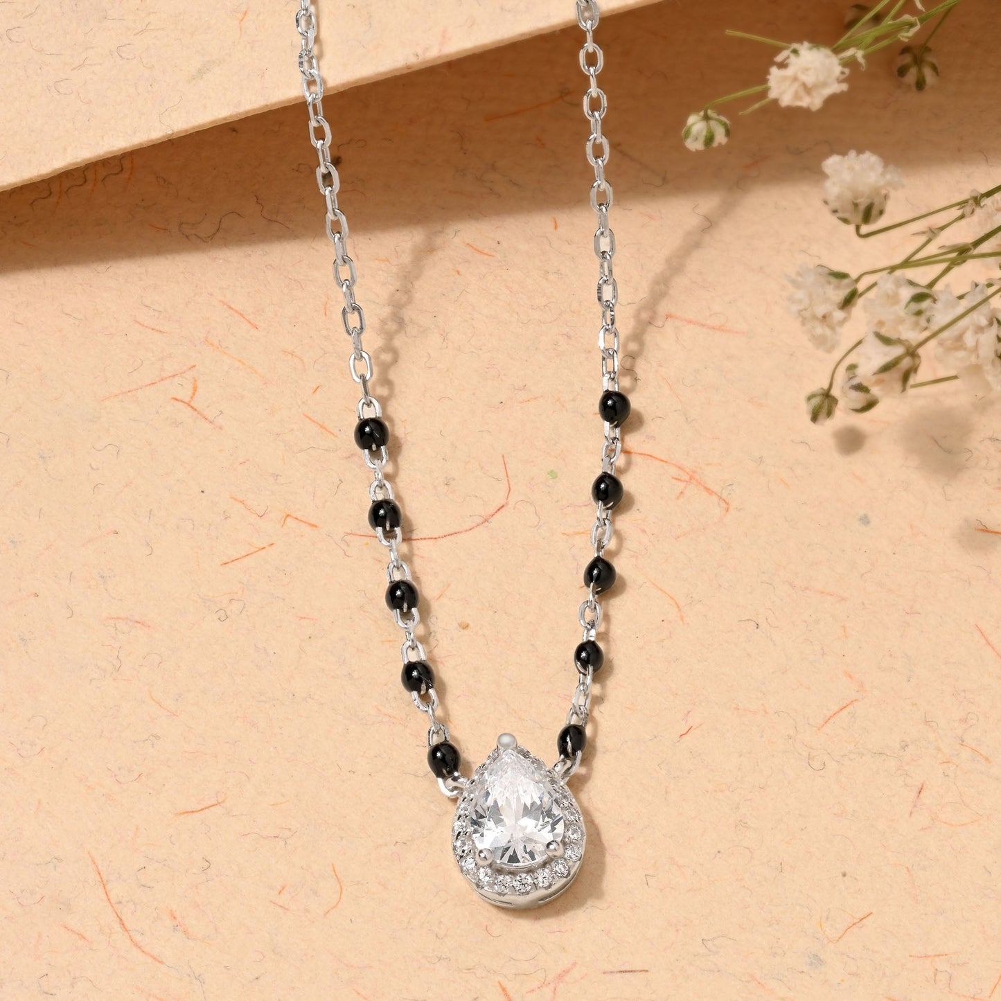 Noor Pear Halo Mangalsutra