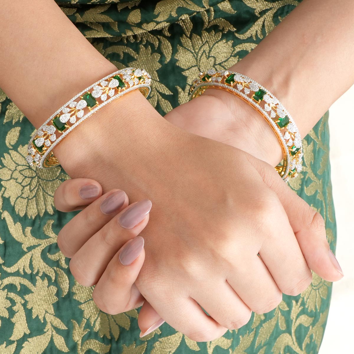 Makshin Diamond Design Bangles