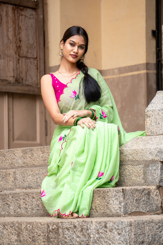 Mul Cotton Saree With Lotus Hand Embroidery