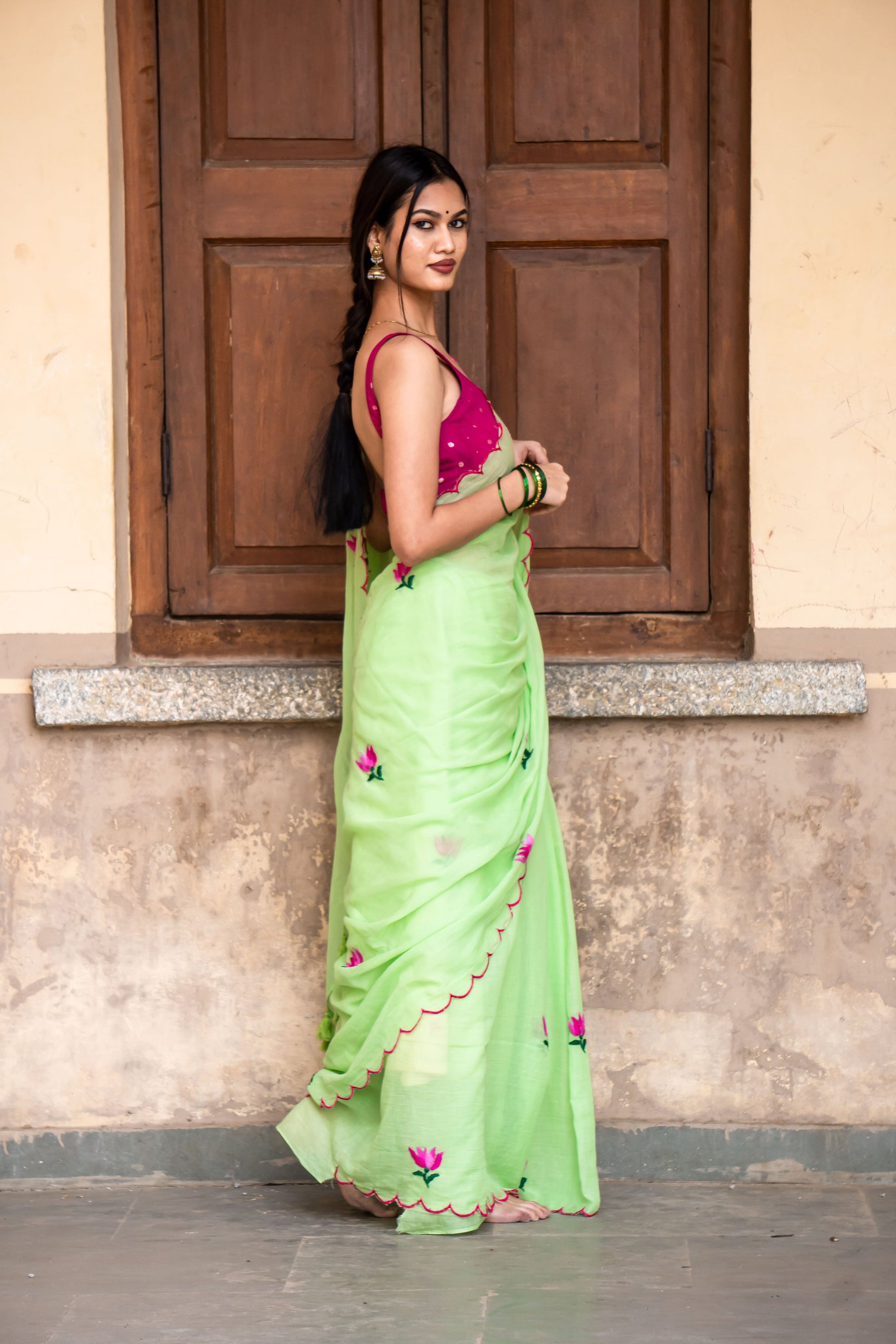 Mul Cotton Saree With Lotus Hand Embroidery