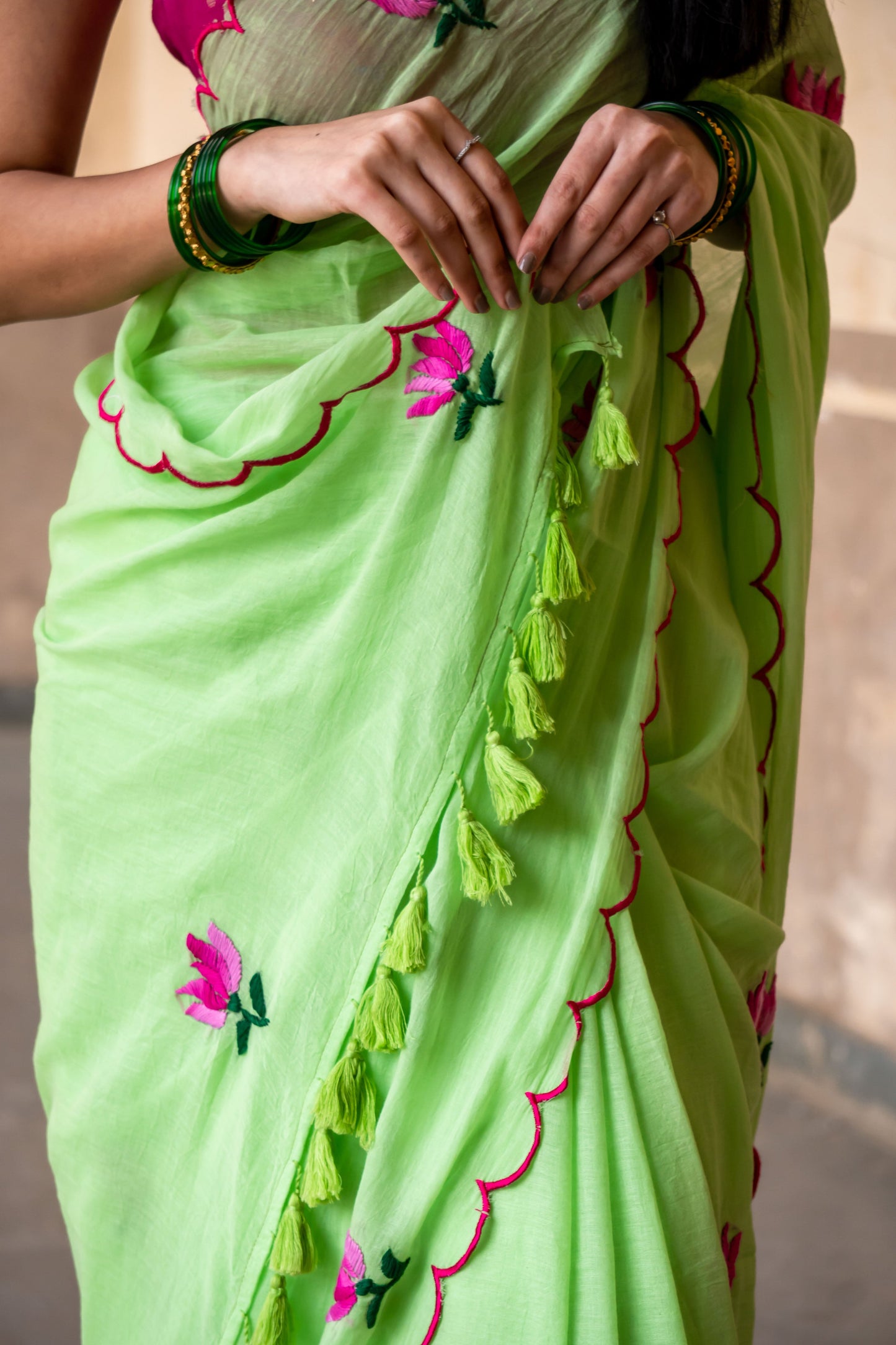 Mul Cotton Saree With Lotus Hand Embroidery