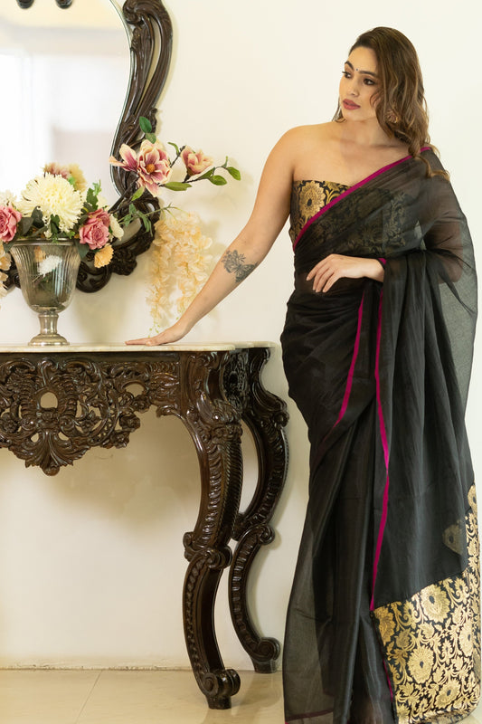 Queen'S Goldmere Tissue Silk Saree