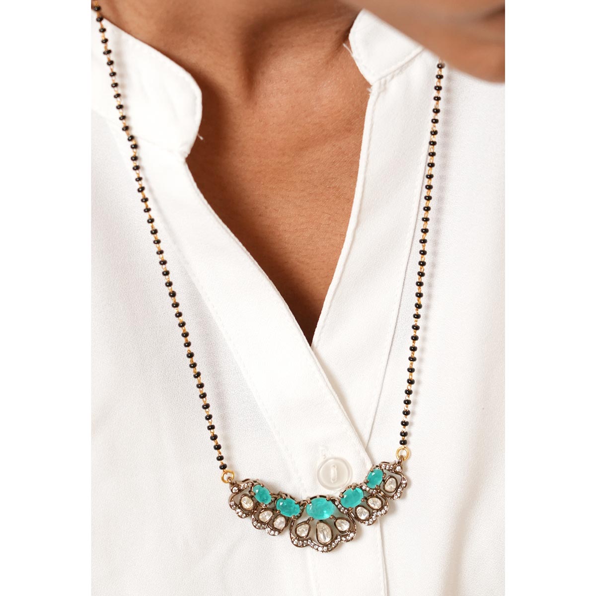 Smithaa Victorian Pendant Set