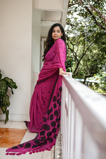 Mul Cotton Saree With Black Polka Twist