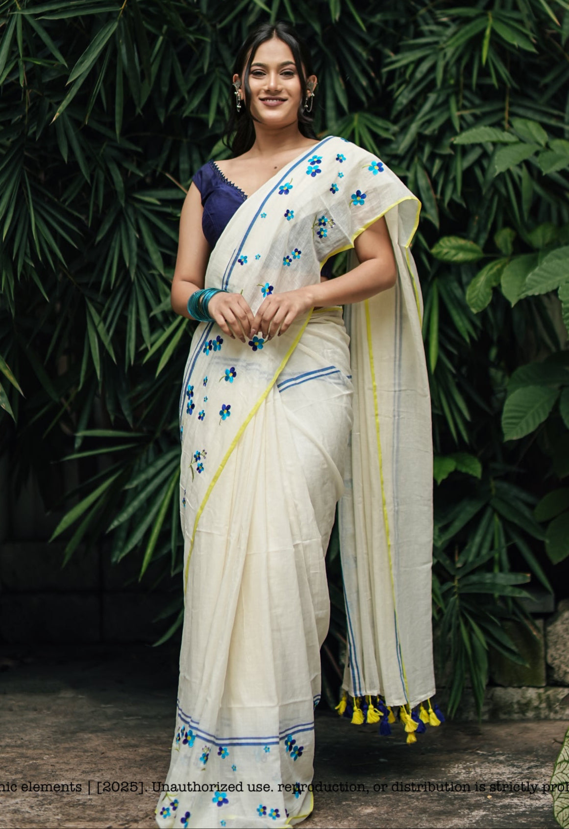 Blooms Mul Cotton Embroidered Saree
