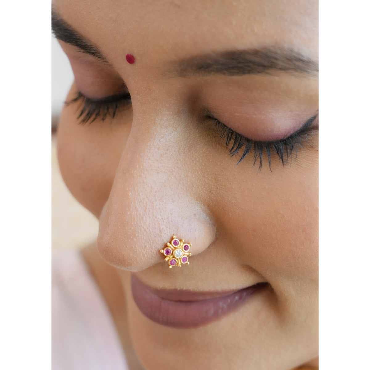 Amolika Nose Pin