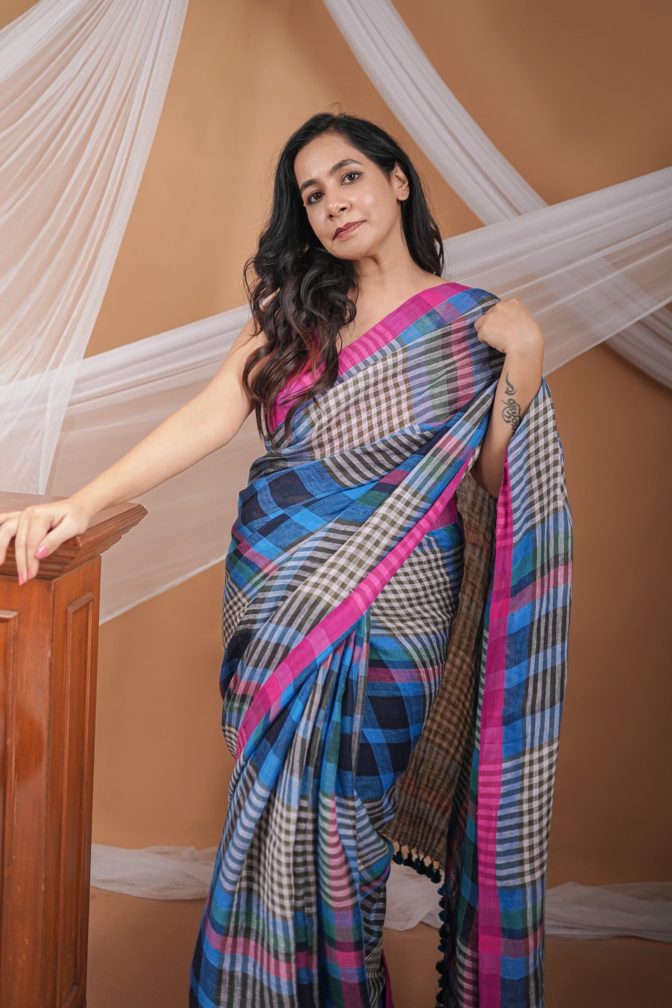 Handwoven Linen Jamdani Saree with Multicolor Checks