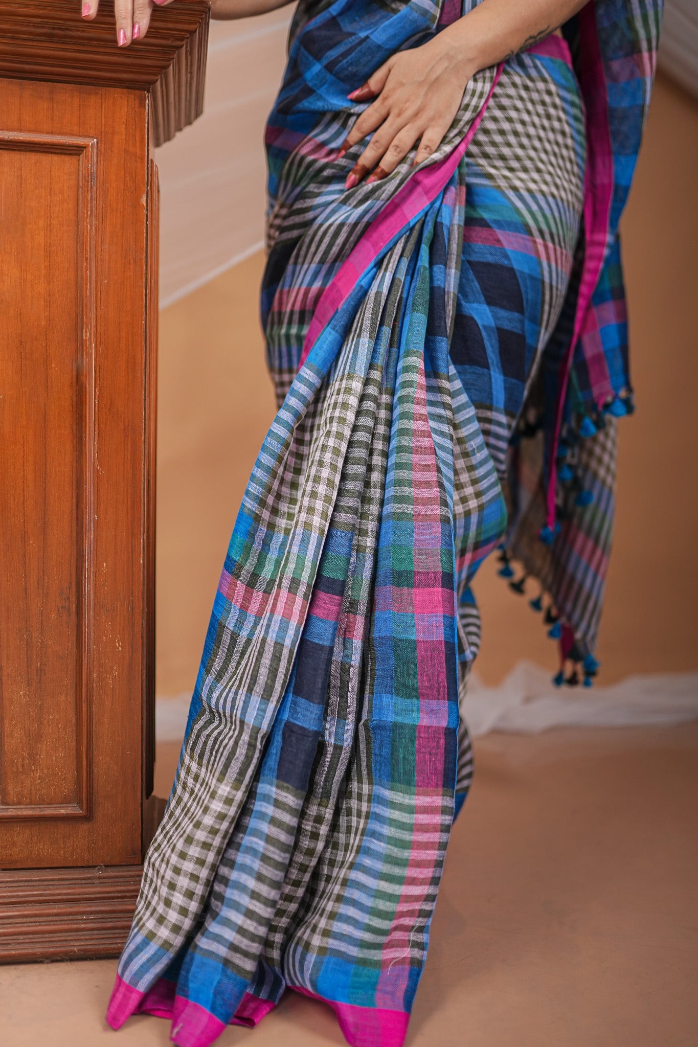 Handwoven Linen Jamdani Saree with Multicolor Checks