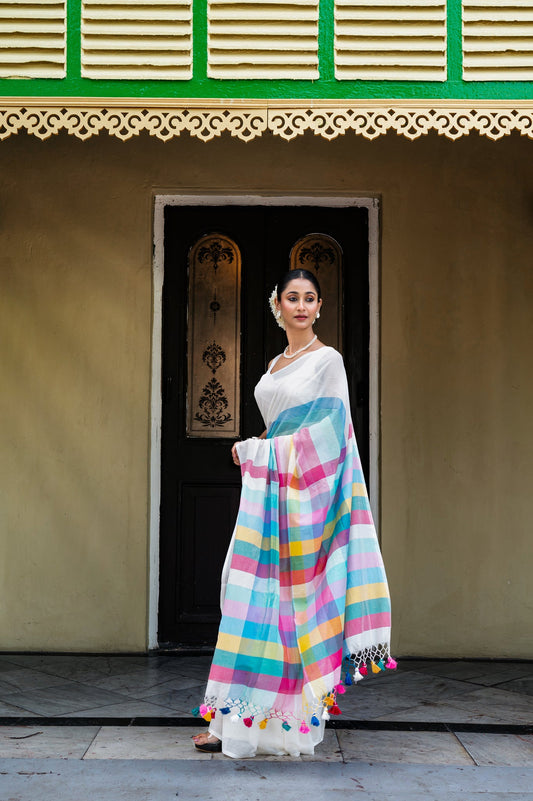 Mul Cotton Saree With White Rainbow Threads
