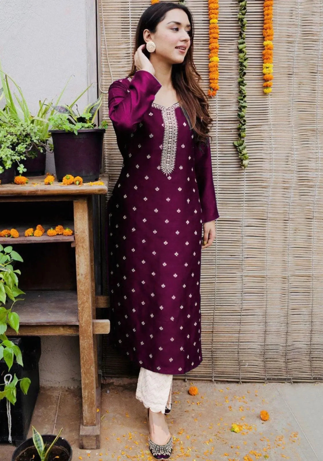 Reyon Embroided Kurti - Premium  from Ethenika.com - Just INR 1090! Shop now at Ethenika.com 