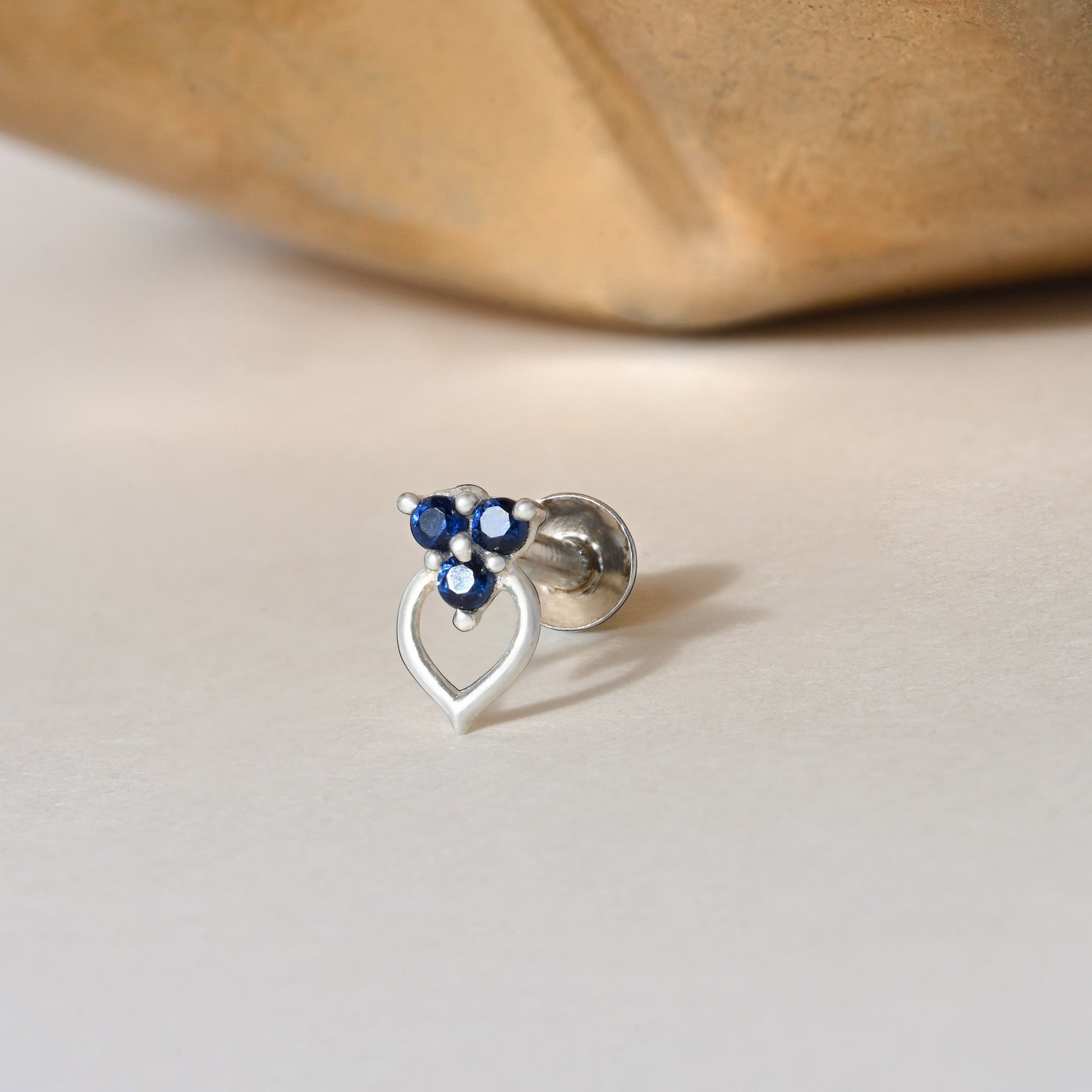 Trio Glow Heart Silver Nose Pin