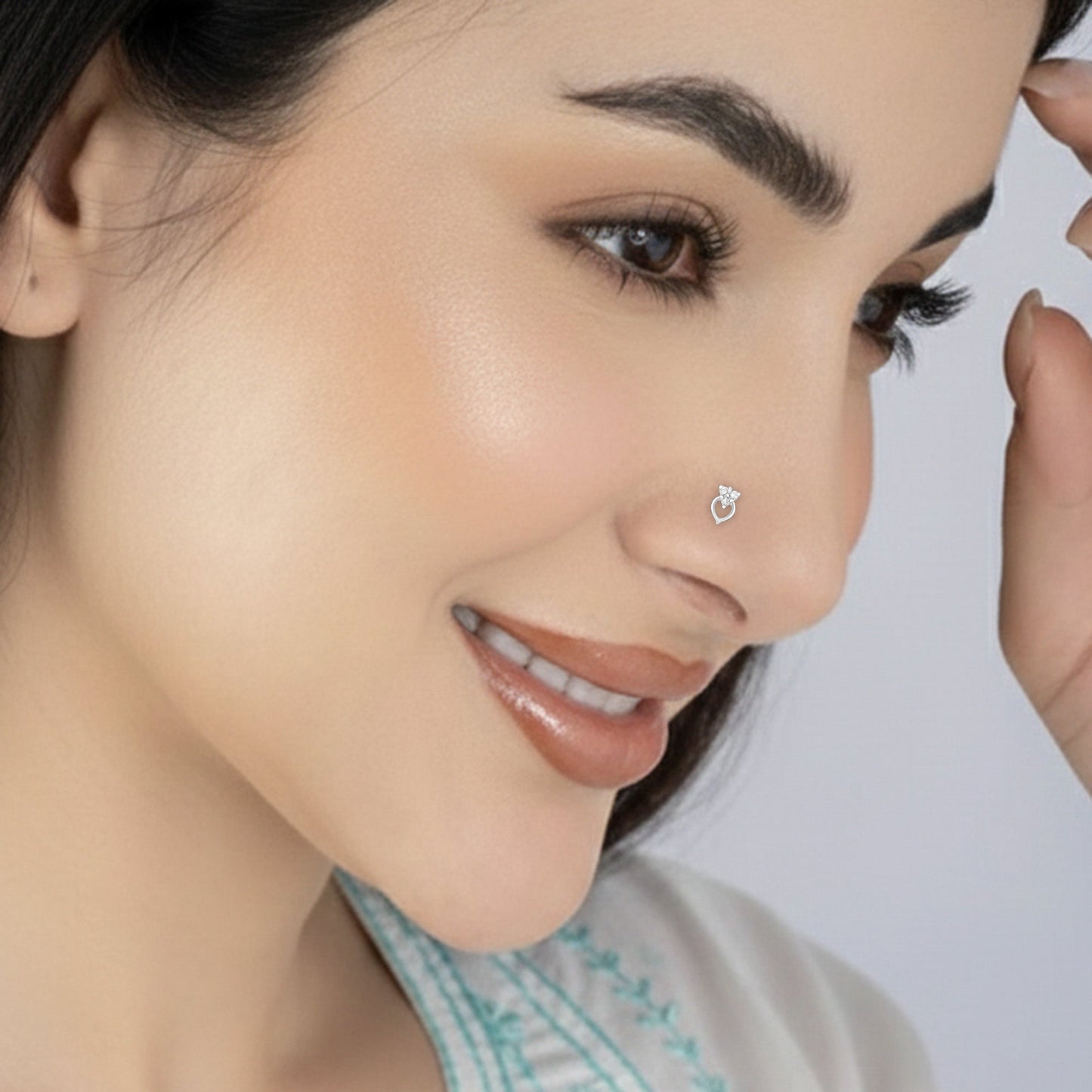 Trio Spark Heart-Drop Silver Nose Pin