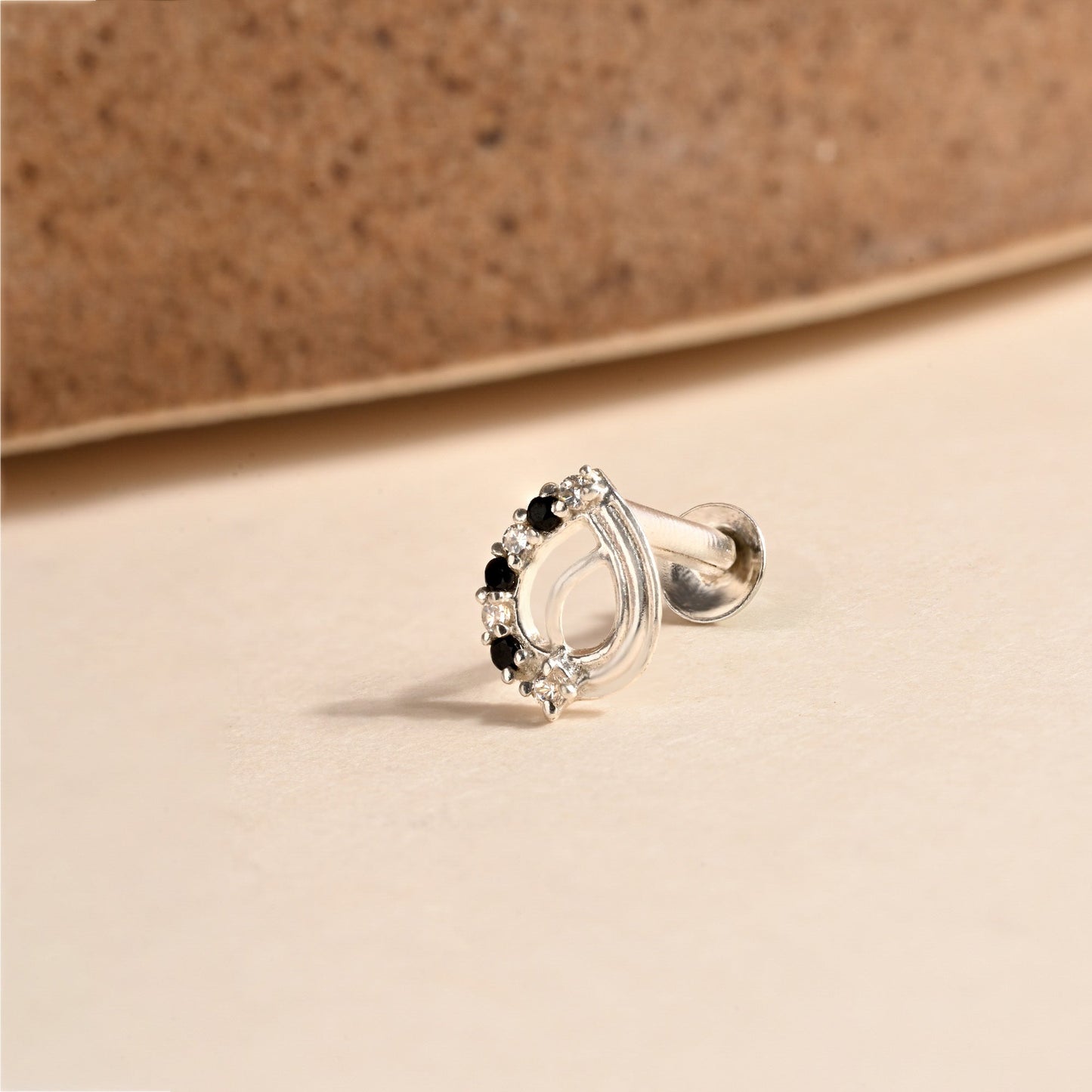 Leaf Arc Silver Nose Pin