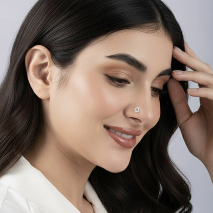 Leaf Curve Silver Nose Pin