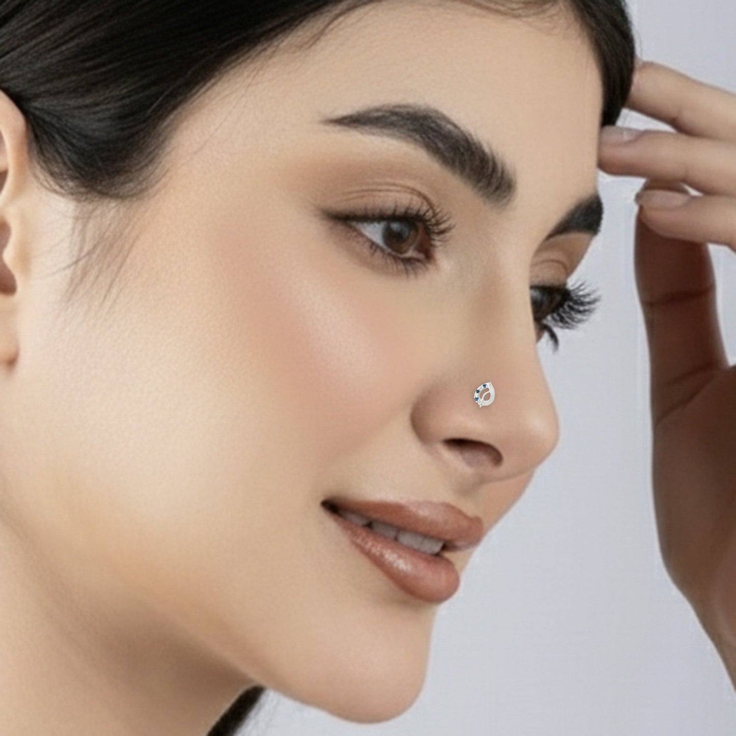 Leaf Curve Silver Nose Pin