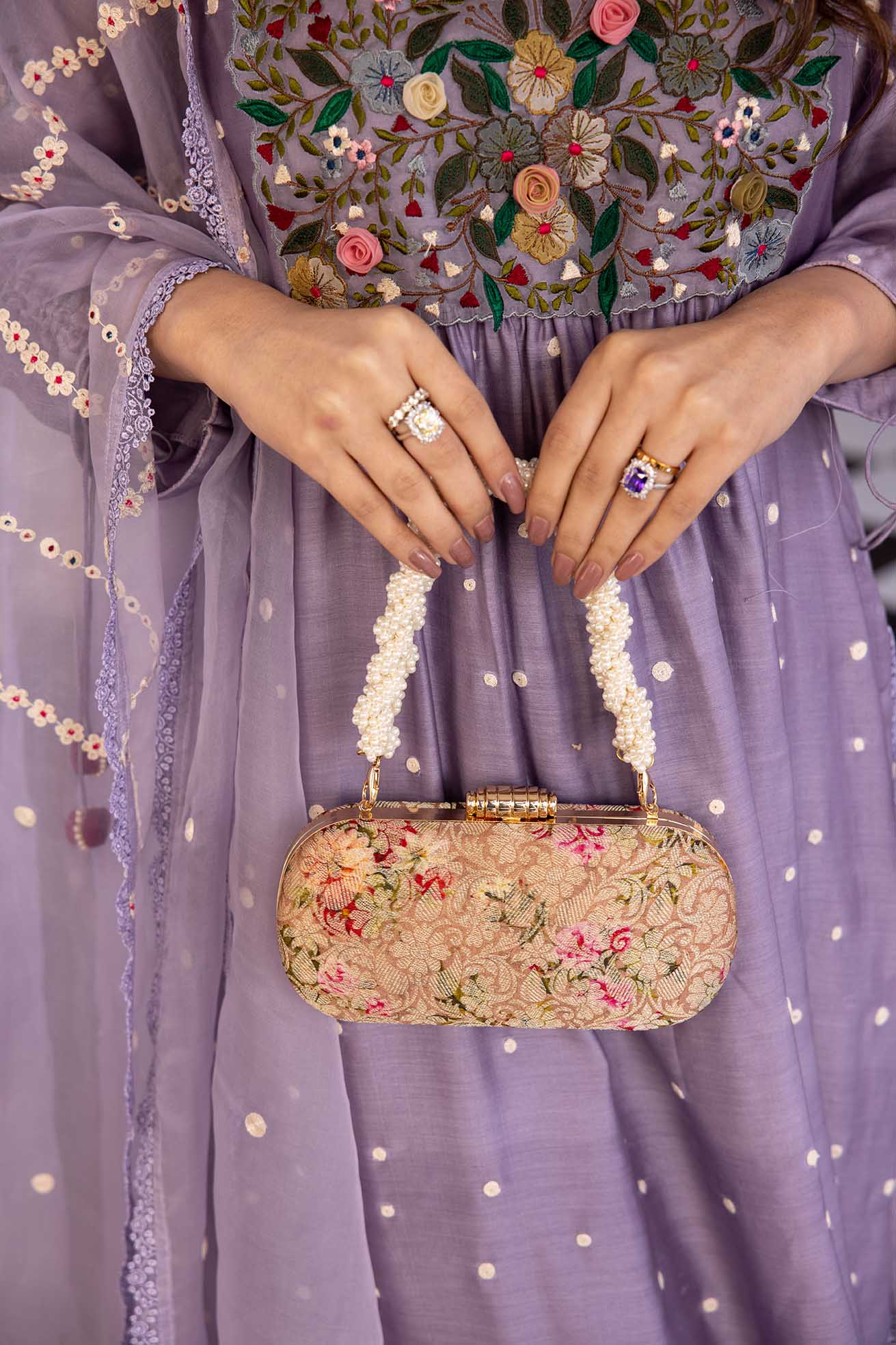 AMYRA - Elora Capsule Clutch - Old Rose