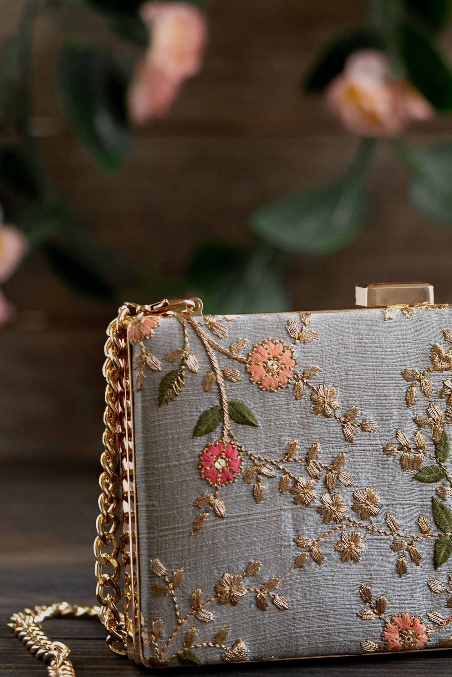 AMYRA - Floral Creeper Box Clutch - Grey