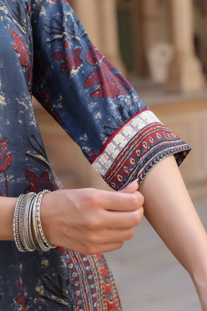 Floral embroidered kurta for women