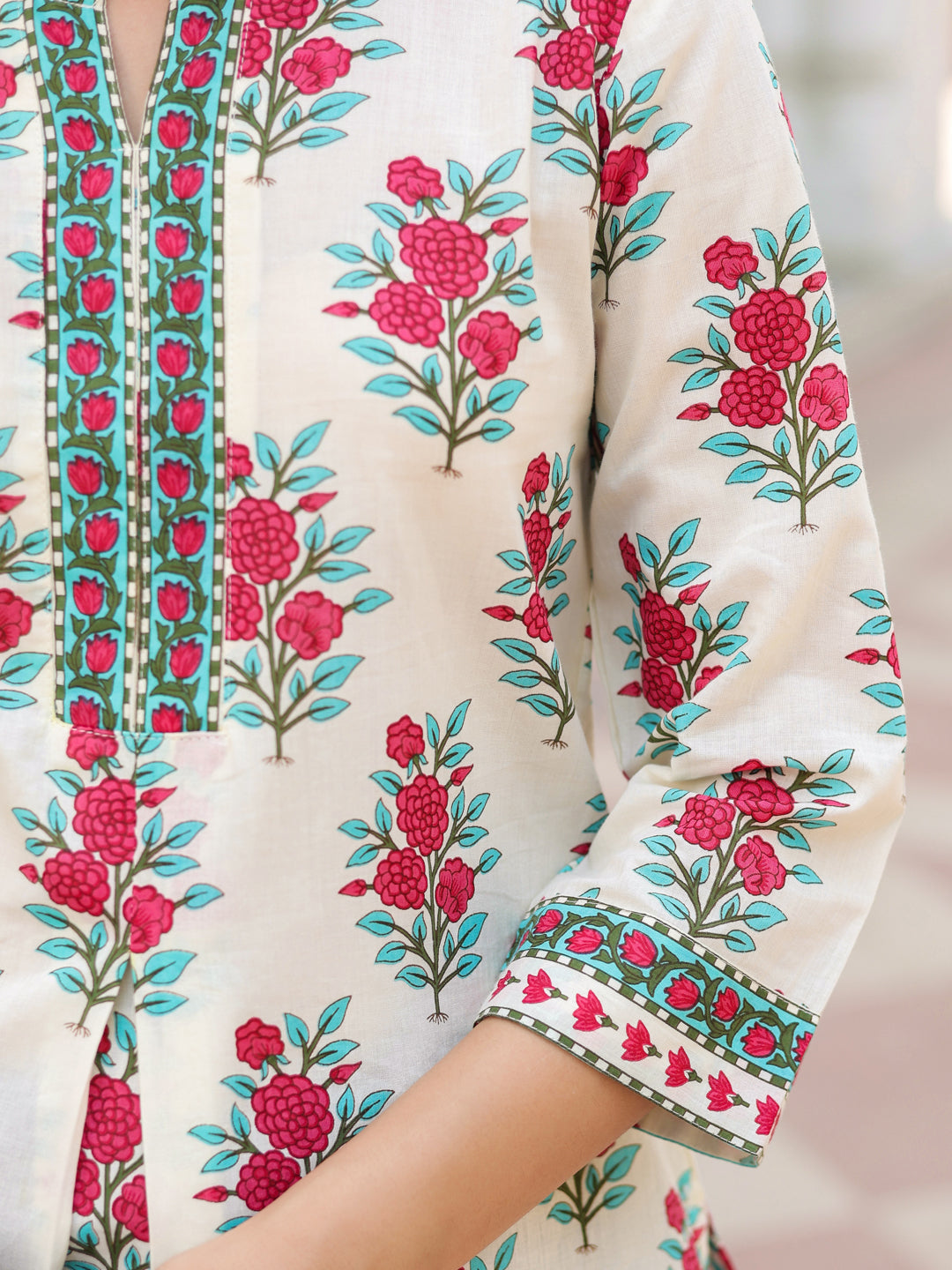 Floral outfit top