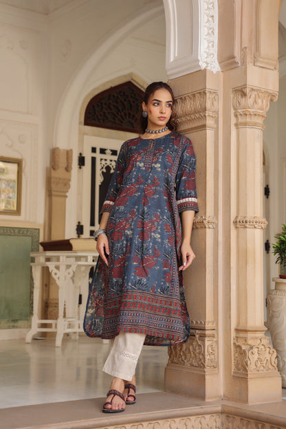 Floral print kurta with thread embroidery