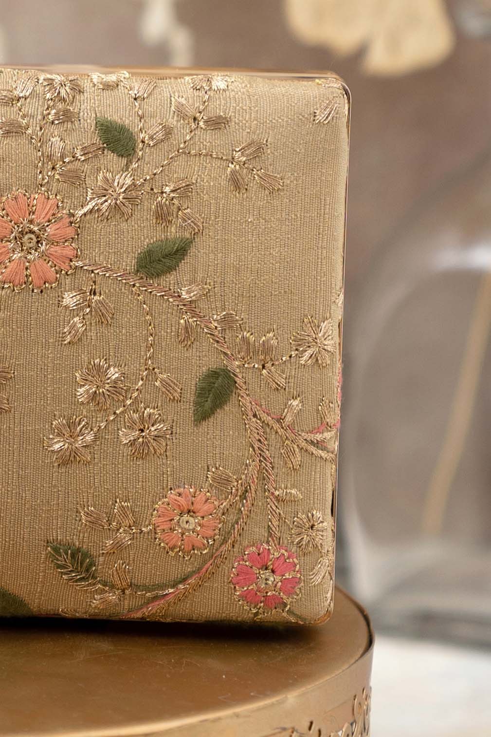 AMYRA - Floral Creeper Box Clutch - Gold