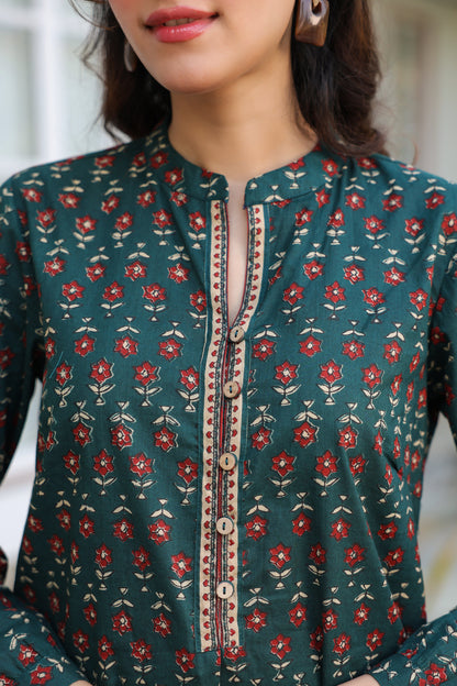 Green cotton top with mandarin collar