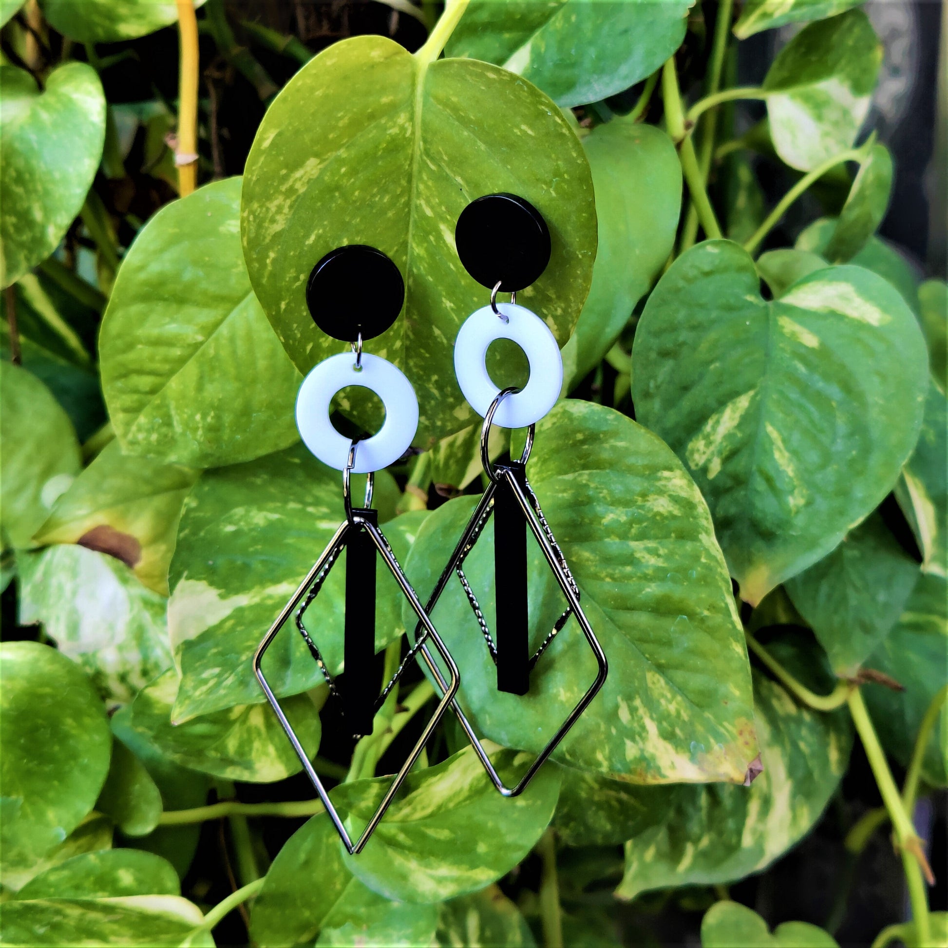 Silver Diamond Shape Black Earrings Black Earrings Ear Rings Earrings party Trincket Jewellry Jewelry Jewellery