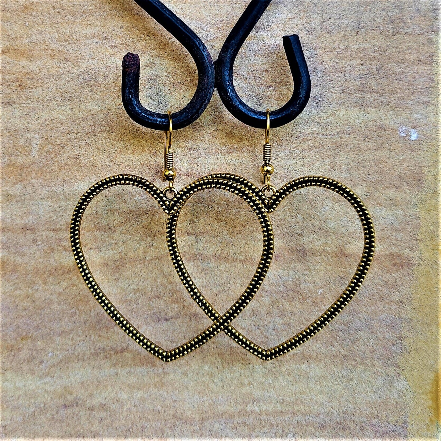 Antique Golden pair of Earrings Heart Earrings casuals Ear Rings Earrings office party Trincket Jewellry Jewelry Jewellery